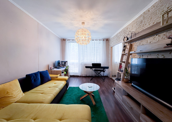 PREDANÉ - 3 izbový byt 54m2+6m loggia, Juh - Rosná