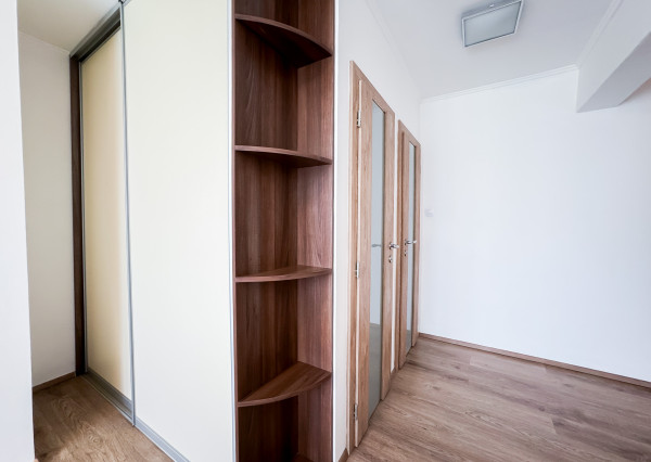 PREDANÉ - 1-izbový byt 40m2 , kompl. rekonštrukcia, Košice-Staré mesto