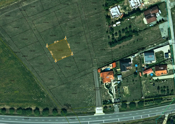 PREDANÉ - Stavebný pozemok v novej IBV, Ďurďošík – 589 m², IS, rovina