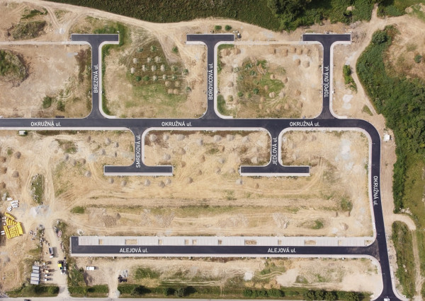 Stavebný pozemok so všetkými IS - VÝCHODNÉ MOKRANCE, 658m2