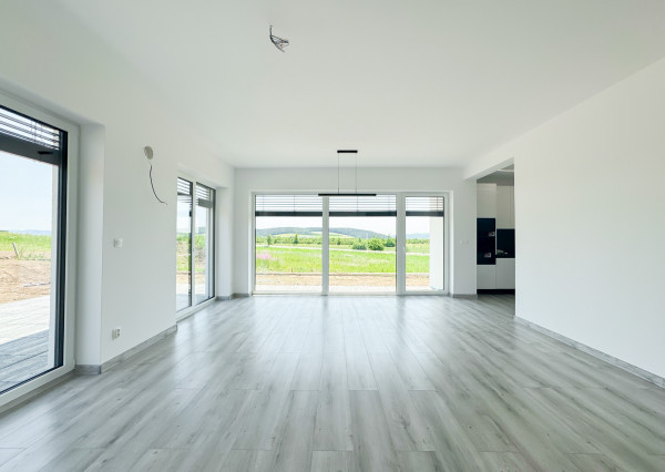 Zariadená luxusná moderná novostavba, Svinia, Prešov len 8km