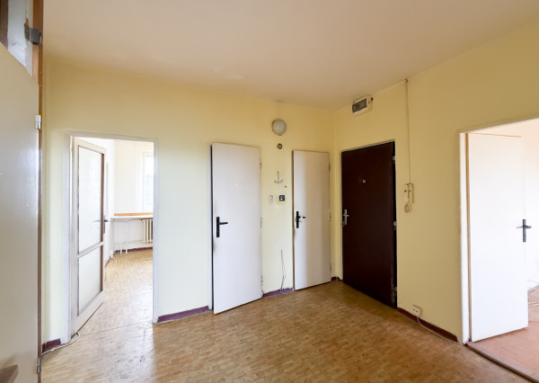 PREDANÉ - 4 izbový byt s loggiou, 82 m2, Terasa