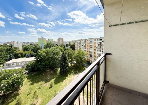 PREDANÉ - 4 izbový byt s loggiou, 82 m2, Terasa