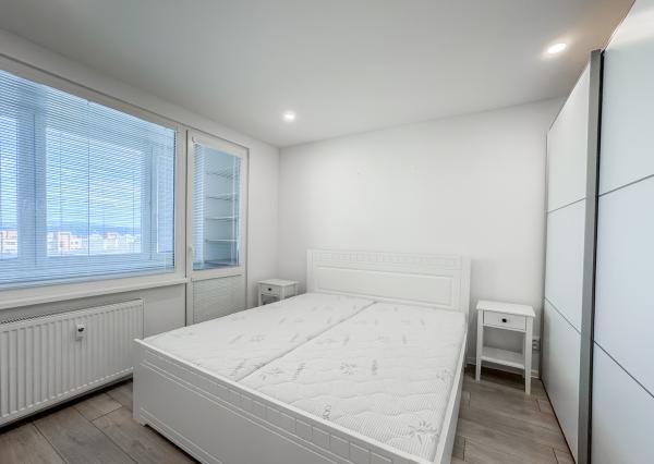 2,5 izbový byt, KE- Terasa, 9/10p., kompletná rekonštrukcia