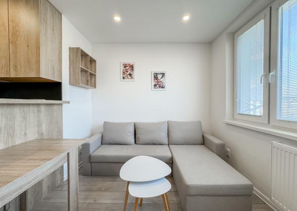 2,5 izbový byt, KE- Terasa, 9/10p., kompletná rekonštrukcia