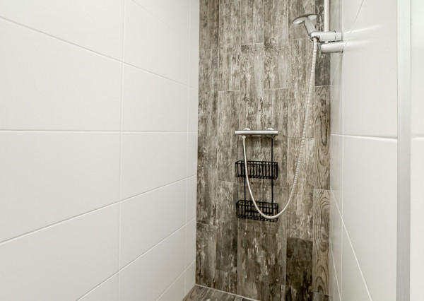 2,5 izbový byt, KE- Terasa, 9/10p., kompletná rekonštrukcia