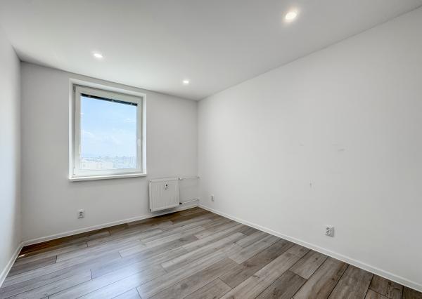 2,5 izbový byt, KE- Terasa, 9/10p., kompletná rekonštrukcia