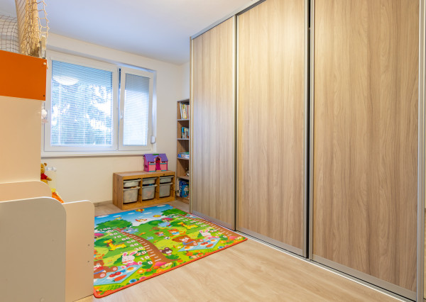 REZERVOVANÉ - TERASA - 3i byt 68m2 + loggia, Muškátová