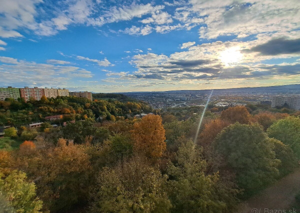 Komplet prerobený 85m2 4 izbový byt Košice Dargovských Hrdinov