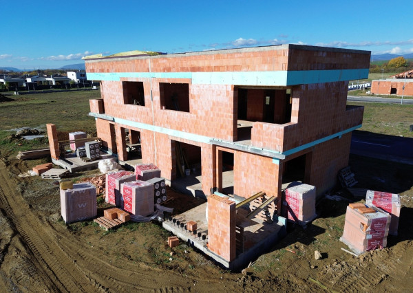 UVÁDZACIA CENA Novostavba Dvojdom - VÝCHODNÉ MOKRANCE