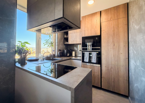 Zariadený luxusný 3-izbový byt po kompletnej rekonštrukcii