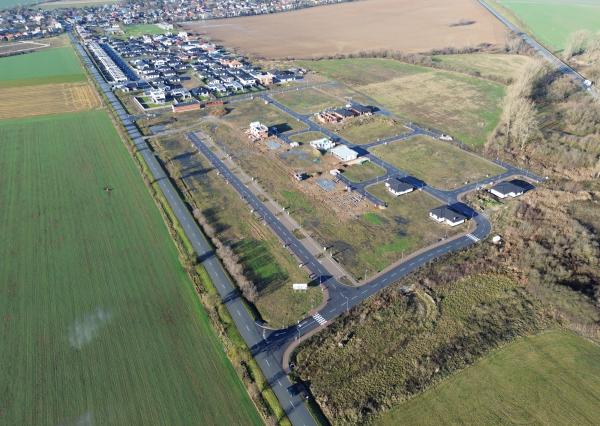 Stavebné pozemky-hotové všetky IS, chodníky, asfaltové cesty