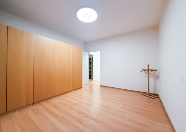 Na predaj veľký 3-izbový byt s balkónom,širšie centrum Košíc