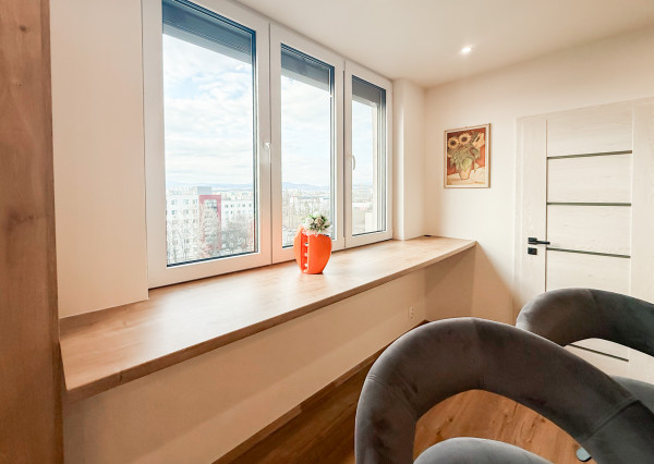 Na predaj luxusný 3-izbový byt s klimatizáciou na Juhu