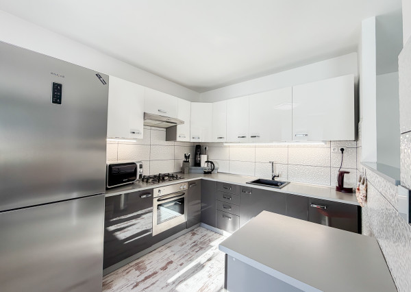 3 izbový Pražák 71m2 + loggia,  Nad Jazerom - Poludníková