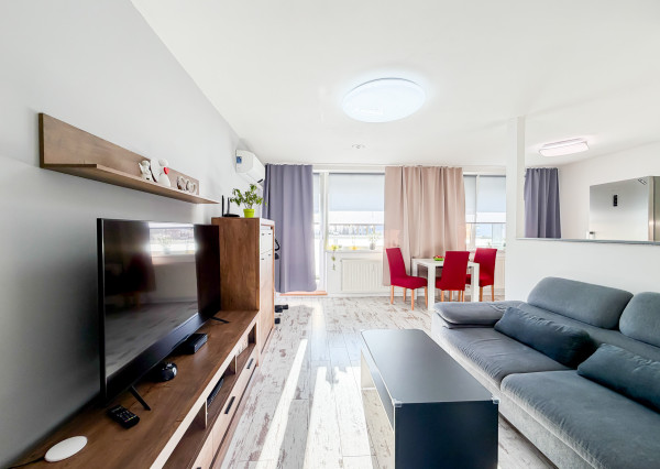 3 izbový Pražák 71m2 + loggia,  Nad Jazerom - Poludníková