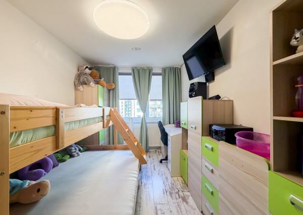 3 izbový Pražák 71m2 + loggia,  Nad Jazerom - Poludníková