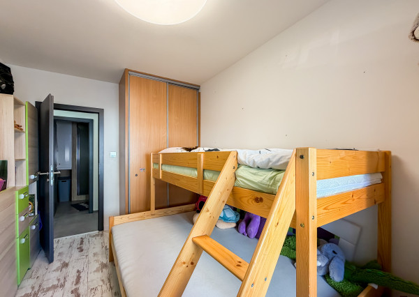 3 izbový Pražák 71m2 + loggia,  Nad Jazerom - Poludníková