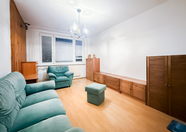 Na predaj 3-izbový byt na Jazere, pražský typ