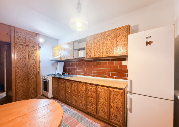 Na predaj 3-izbový byt na Jazere, pražský typ