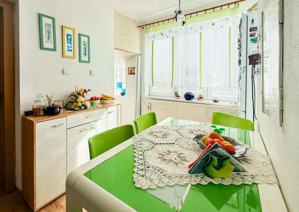 Na predaj rodinný dom v Moldave n.B. pre dve rodiny