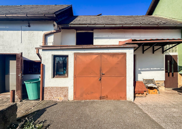 Na predaj rodinný dom v Moldave n.B. pre dve rodiny