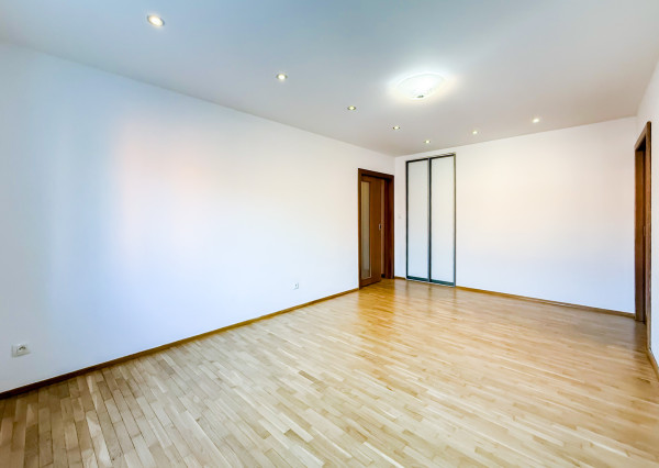 Na predaj veľký 3-izbový byt po kompletnej rekonštrukcii