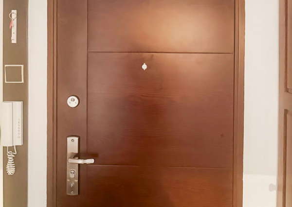 Na predaj priestranný  3-izb. byt na Ťahanovciach s balkónom