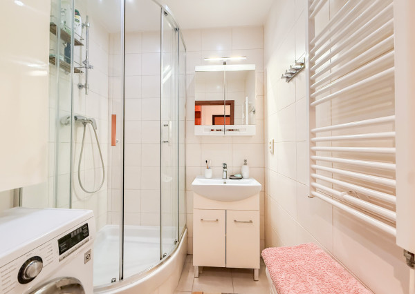 Na predaj priestranný 2-izb. byt po kompletnej rekonštrukcii