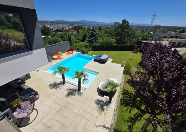 Ponúkame prémiový dom s bazénom v Košiciach