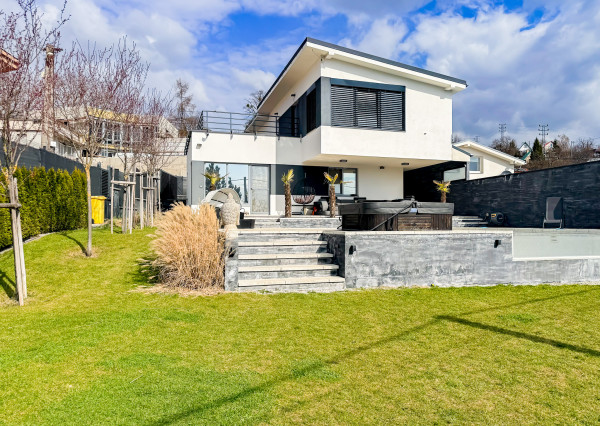 Ponúkame prémiový dom s bazénom v Košiciach