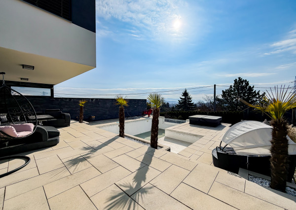 Ponúkame prémiový dom s bazénom v Košiciach