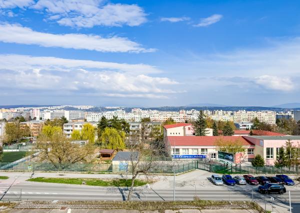 Na predaj zariadený 2-izbový byt 52 m2, Košice - Západ