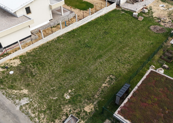 NA PREDAJ- pozemok v obci Šemša, 805m2