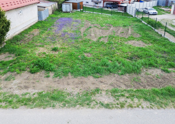 VALALIKY stavebný pozemok 443 m2, všetky IS, intravilán obce