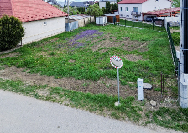 VALALIKY stavebný pozemok 443 m2, všetky IS, intravilán obce