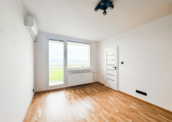 Na predaj 2-izb. byt po novej rekonštrukcii, pražský typ