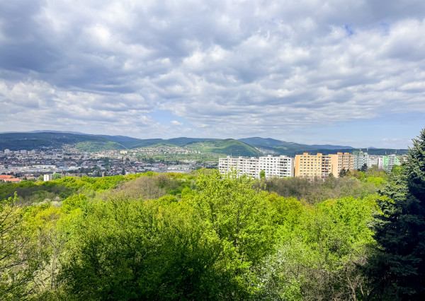 Na predaj 2-izb. byt po novej rekonštrukcii, pražský typ