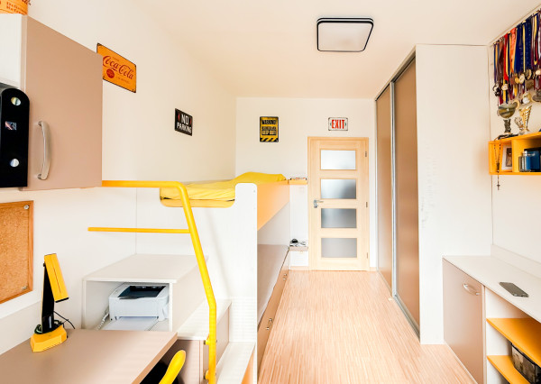 Na predaj veľký 3-izbový byt po rekonštrukcii na KVP