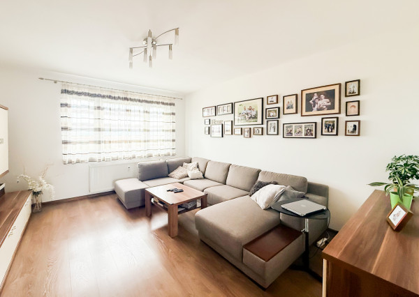 Na predaj veľký 3-izbový byt po rekonštrukcii na KVP