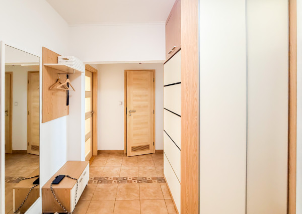 Na predaj veľký 3-izbový byt po rekonštrukcii na KVP