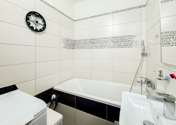 Na predaj veľký 3-izbový byt po rekonštrukcii na KVP