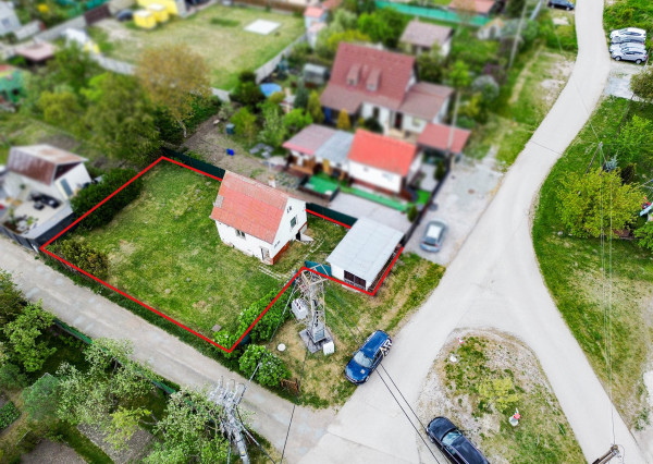 VALALIKY stavebný pozemok 424 m2, všetky IS na pozemku
