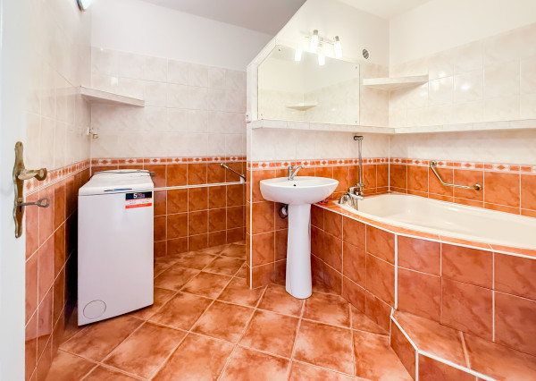 3 izbový byt 56m2+6m loggia, Terasa - Michalovská