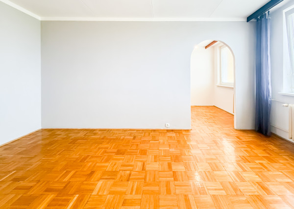 3 izbový byt 56m2+6m loggia, Terasa - Michalovská