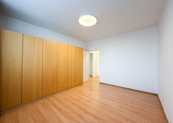 Na predaj veľký 3-izbový byt s balkónom,širšie centrum Košíc