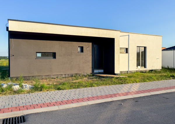 Moderná Novostavba, lokalita 20 min od Košíc, pozemok 671m2