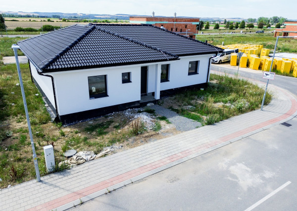 Novostavba RD, VÝCHODNÉ MOKRANCE, všetky IS, asfaltové cesty