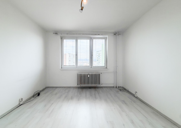 Na predaj 3 izbový byt 74m2, Južná Trieda - širšie centrum