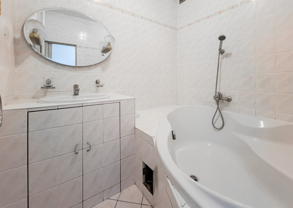 Na predaj 3 izbový byt 74m2, Južná Trieda - širšie centrum